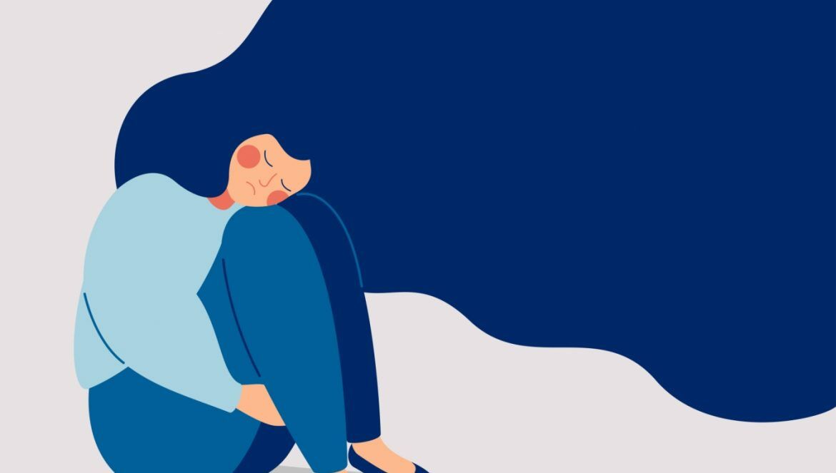 Zaburzenia lękowe - objawy, przyczyny i leczenie. Ilustracja smutnej kobiety siedzącej z podkulonymi nogami, której włosy powiewają na wietrze. Grafika w niebieskich barwach.