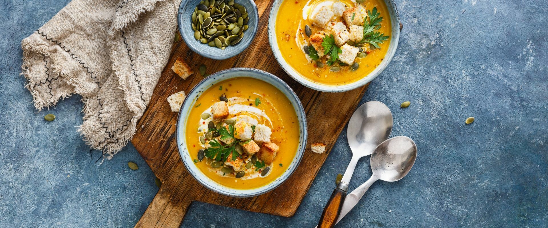 Zupy wegetariańskie i wegańskie wzmacniające organizm. Sprawdź przepisy na najlepsze zupy warzywne na odporność.